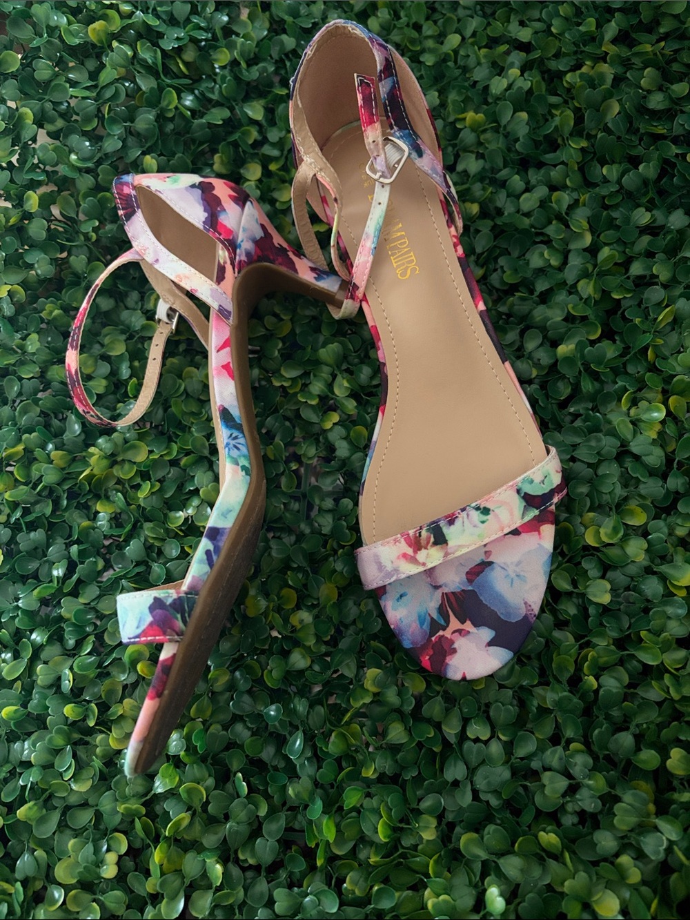 Floral Sandals - Picture 2 of 3